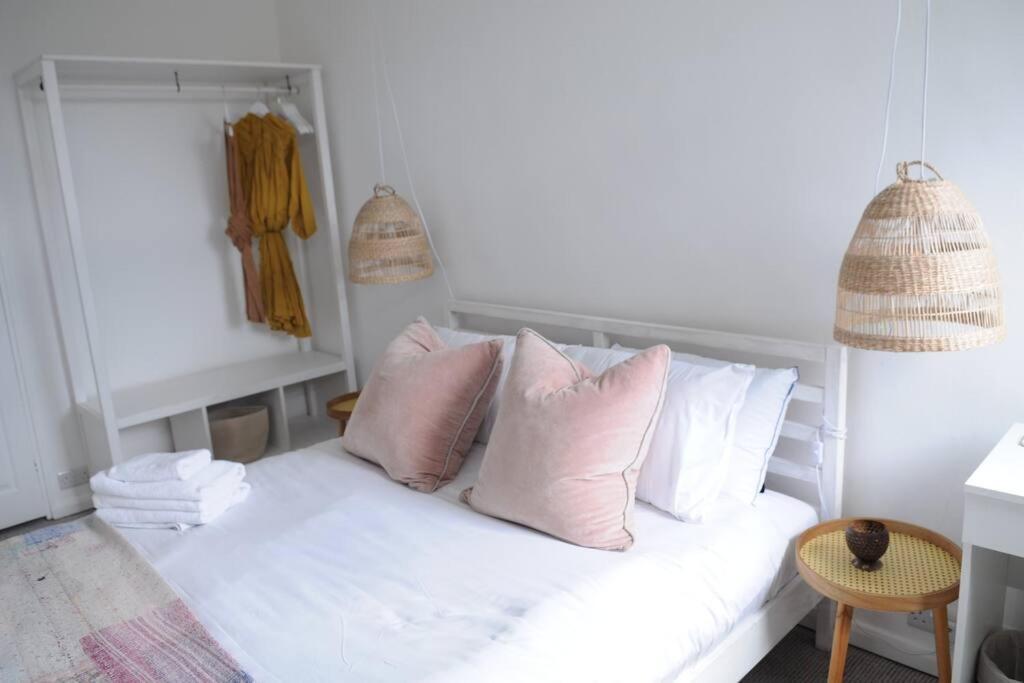 Light Filled Mid- Century 3 Bed Cottage In Dulwich London Eksteriør bilde
