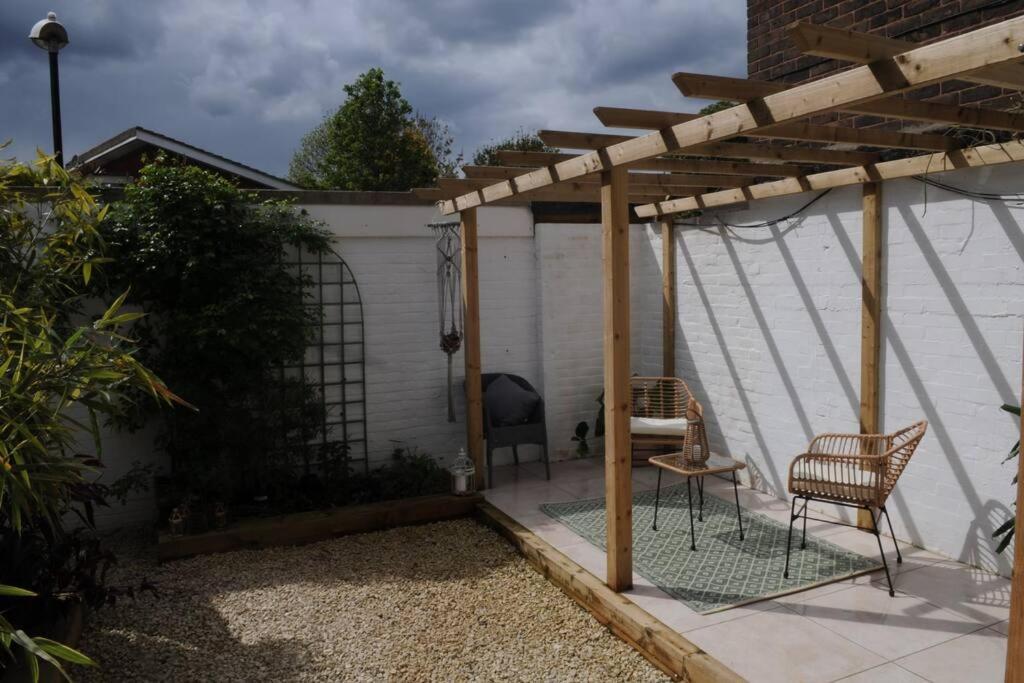 Light Filled Mid- Century 3 Bed Cottage In Dulwich London Eksteriør bilde